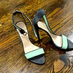Club Monaco heeled sandal - size 7.5